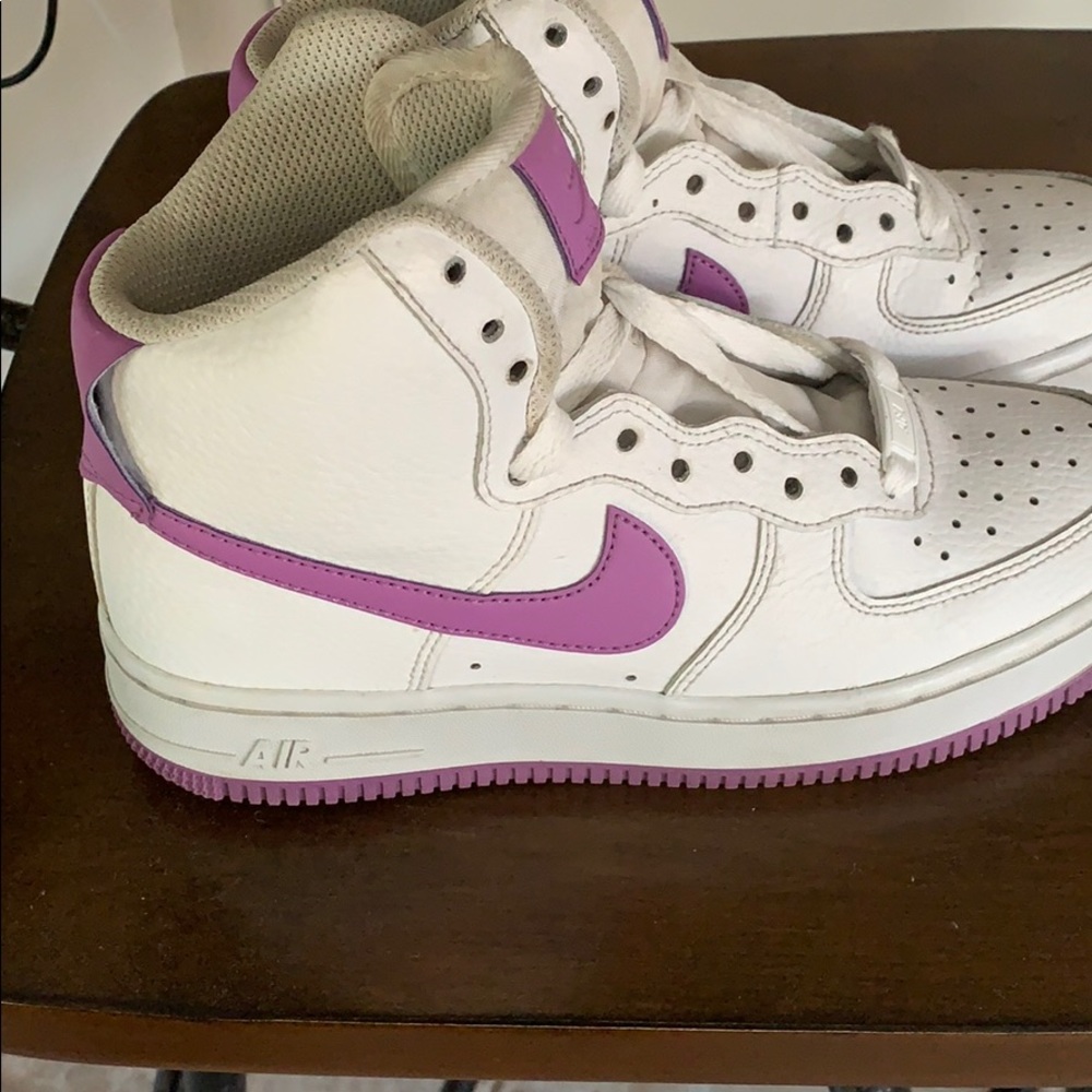 Nike AF1. Size 5.5. Lightly used. Lavender/white.